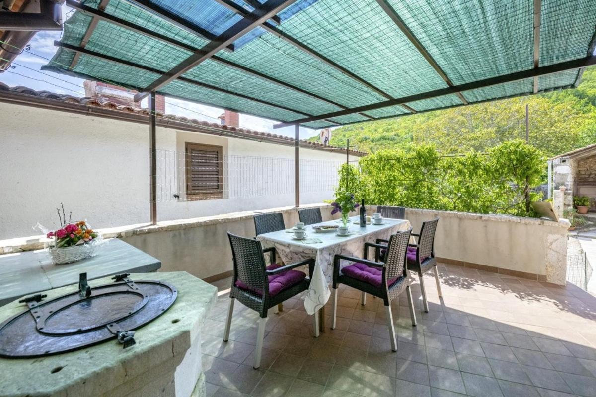 Marina Plomin In Plomin - Haus Fuer 6 Personen Villa Buitenkant foto